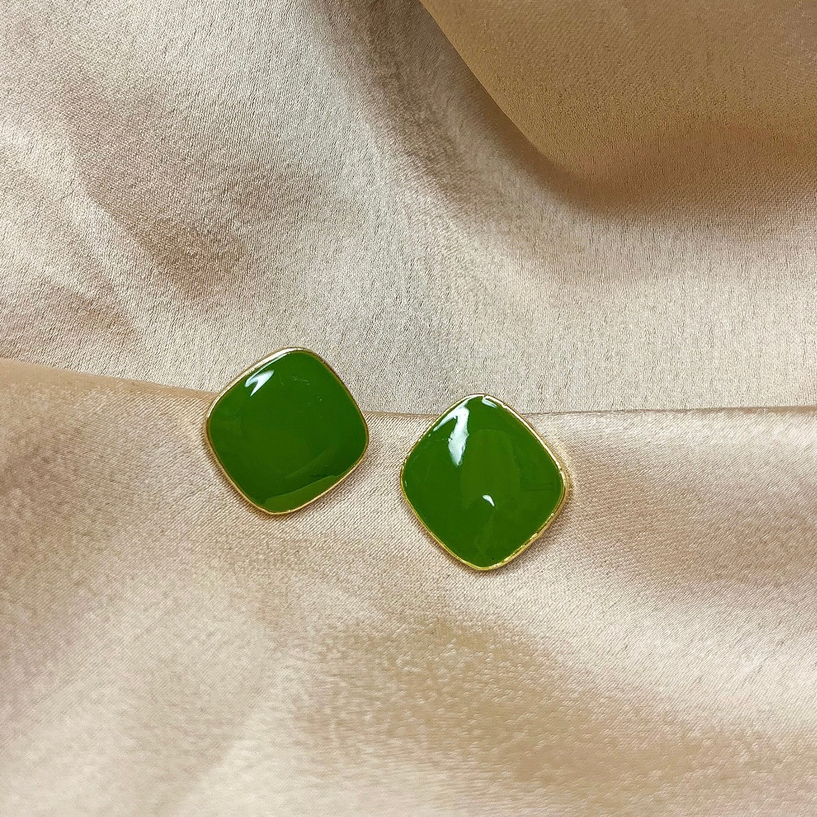 Green me | earrings