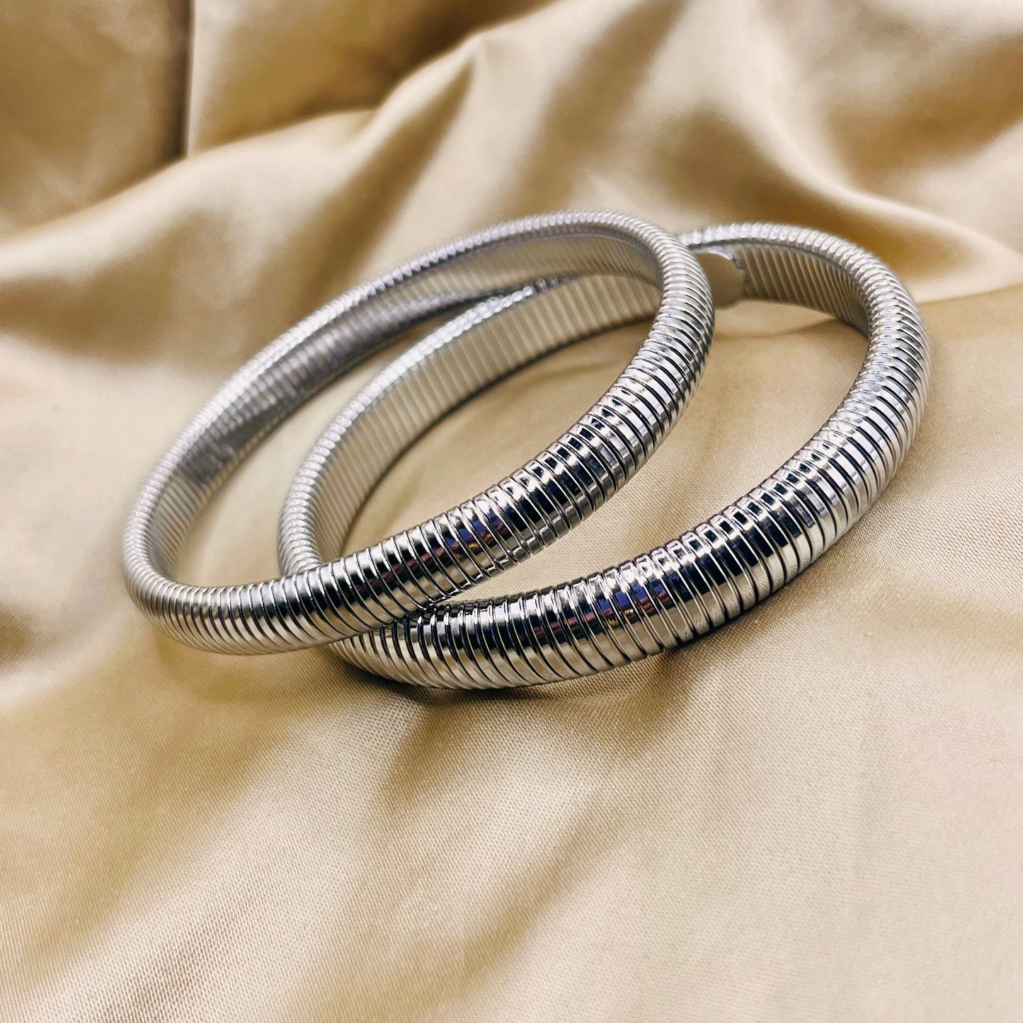 Serpent Bangle | bracelet